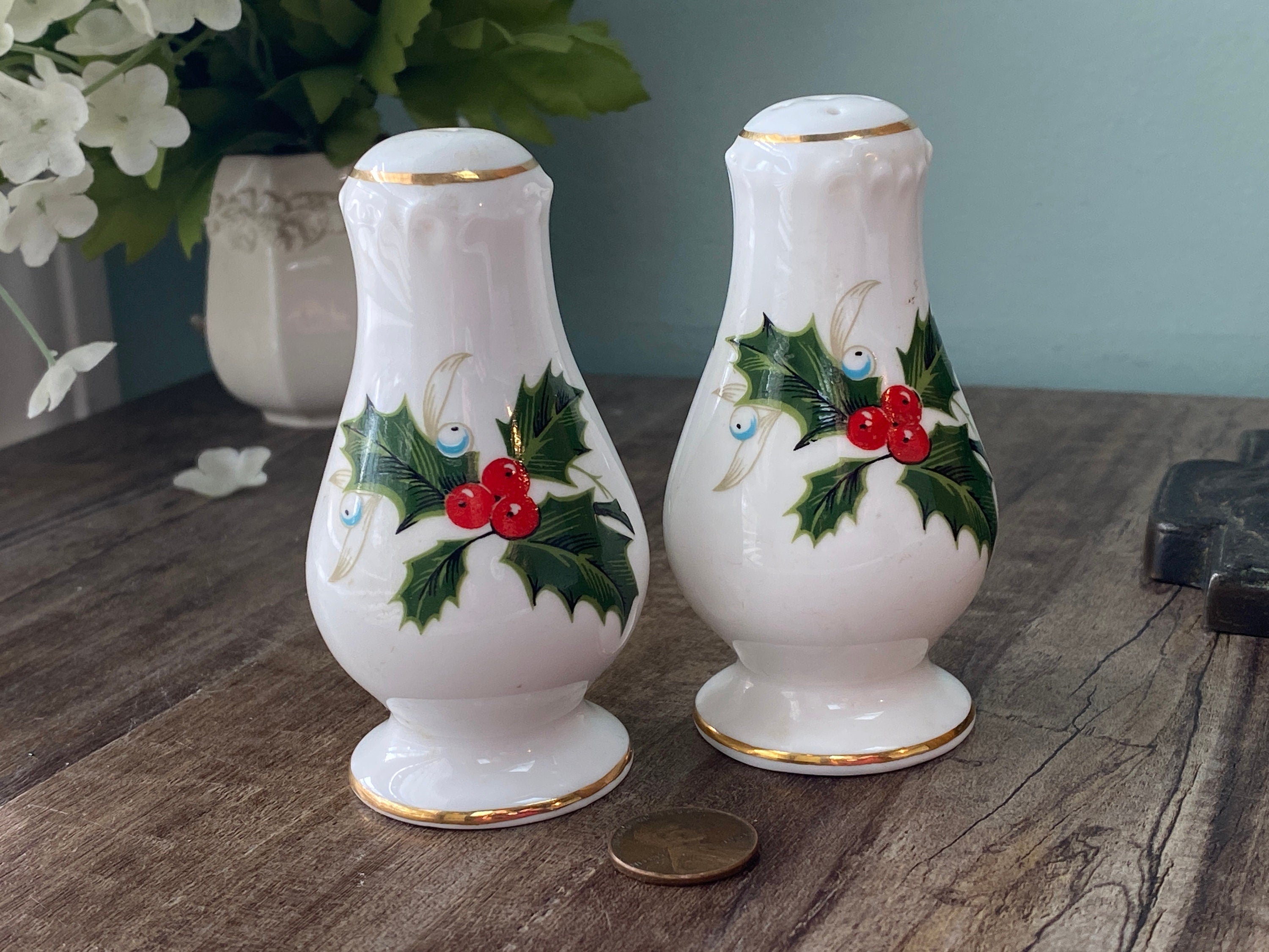 Lenox Holiday Salt & Pepper Set