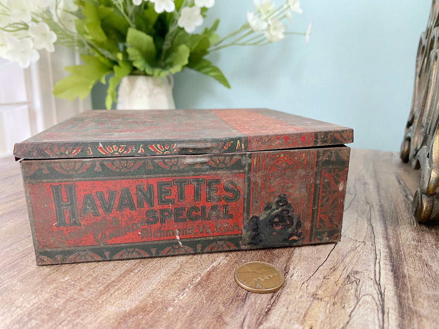 Antique Havanettes Cigar Tin - Duckwells