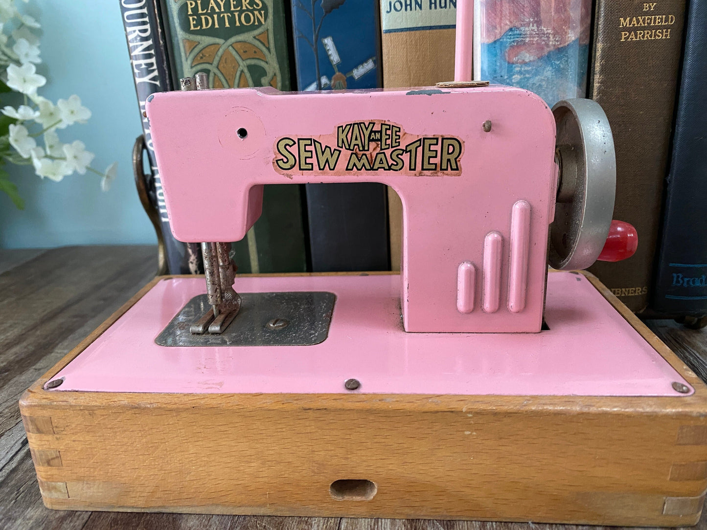 Vintage Pink Toy Sewing Machine