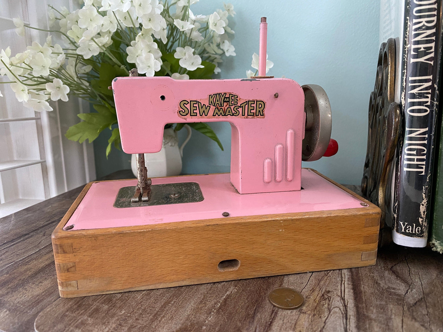 Vintage Pink Toy Sewing Machine