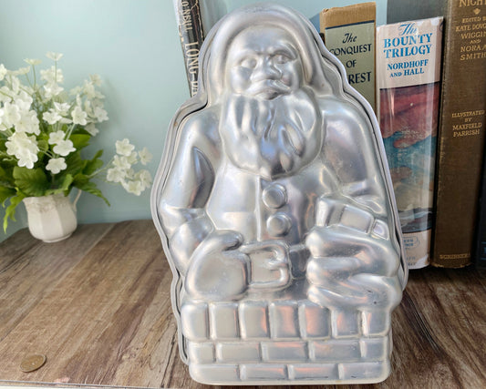 Vintage Nordic Ware Aluminum Santa Claus 3D Christmas Cake Pan