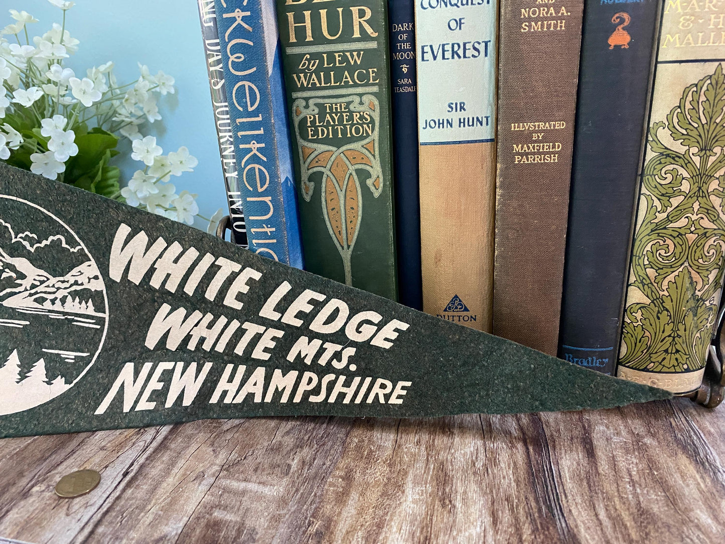 Vintage White Ledge White Mountains, NH Pennant