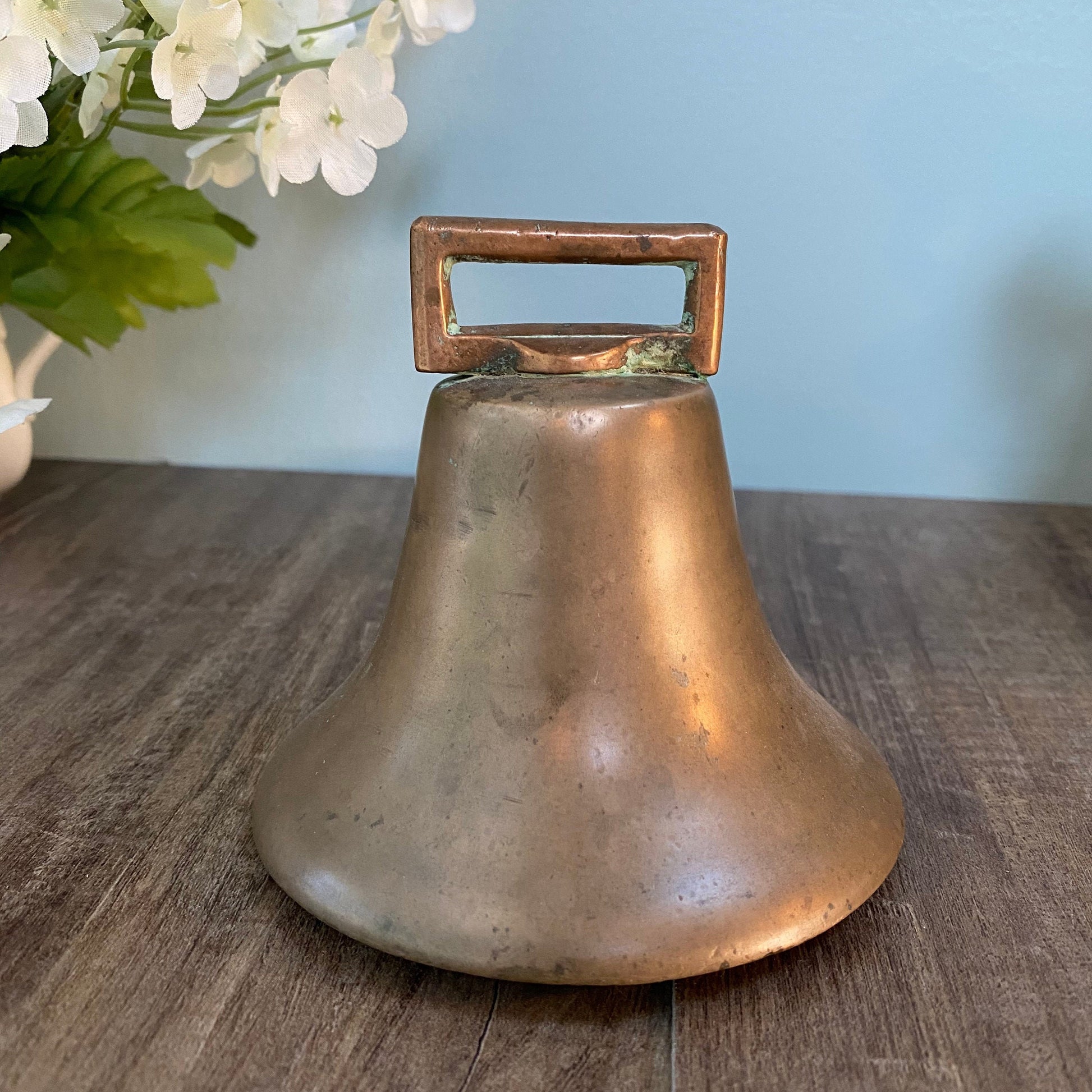 Vintage Brass Cow Bell – Duckwells
