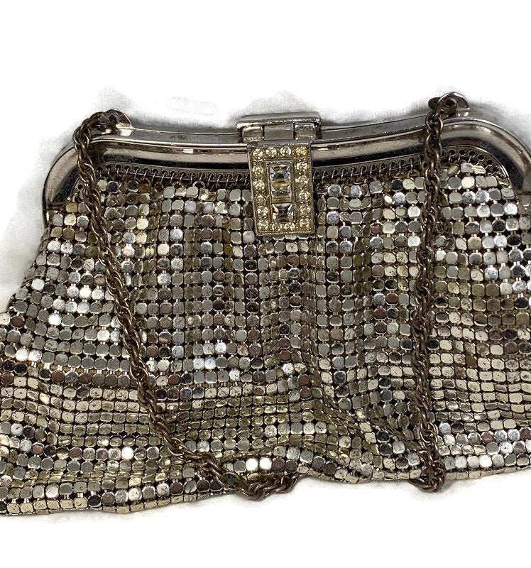 sterling mesh coin purse figural with amethyst clip | Vintage mesh purse,  Metallic purse, Silver purses