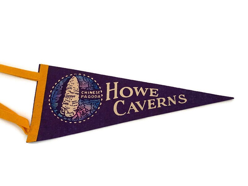 Vintage Howes Caverns Pennant