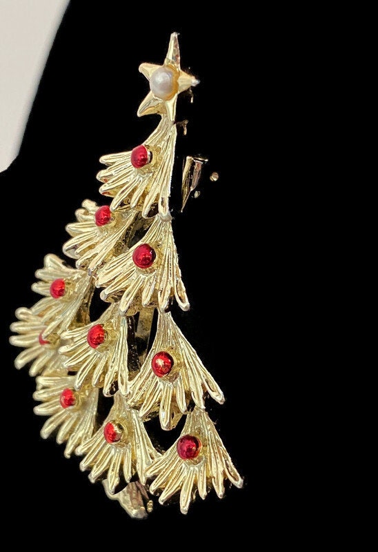 Vintage Christmas Tree Pin by Gerry's