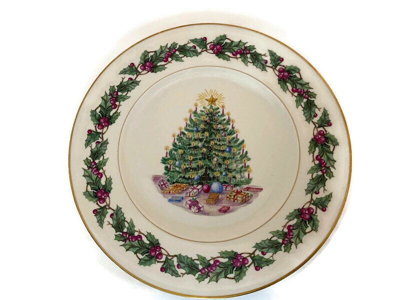 Vintage christmas outlet plates