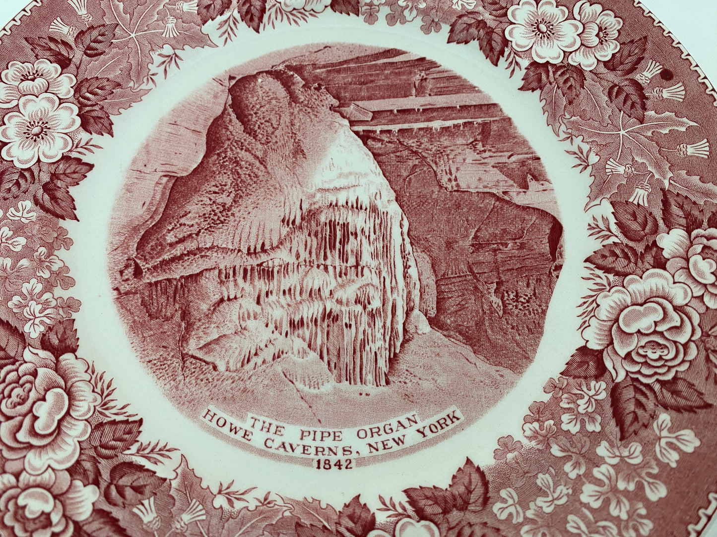 Vintage Howe Caverns New York Souvenir Plate
